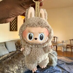 POP MART: THE MONSTERS -- EXCITING MACARON: TOFFEE LABUBU